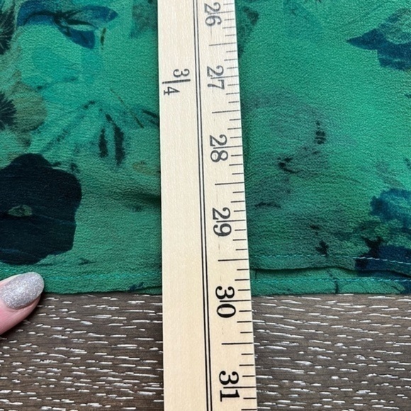 Language for Anthropologie Beautiful Silk Green Tunic Top with Crochet Elements. - Picture 10 of 11